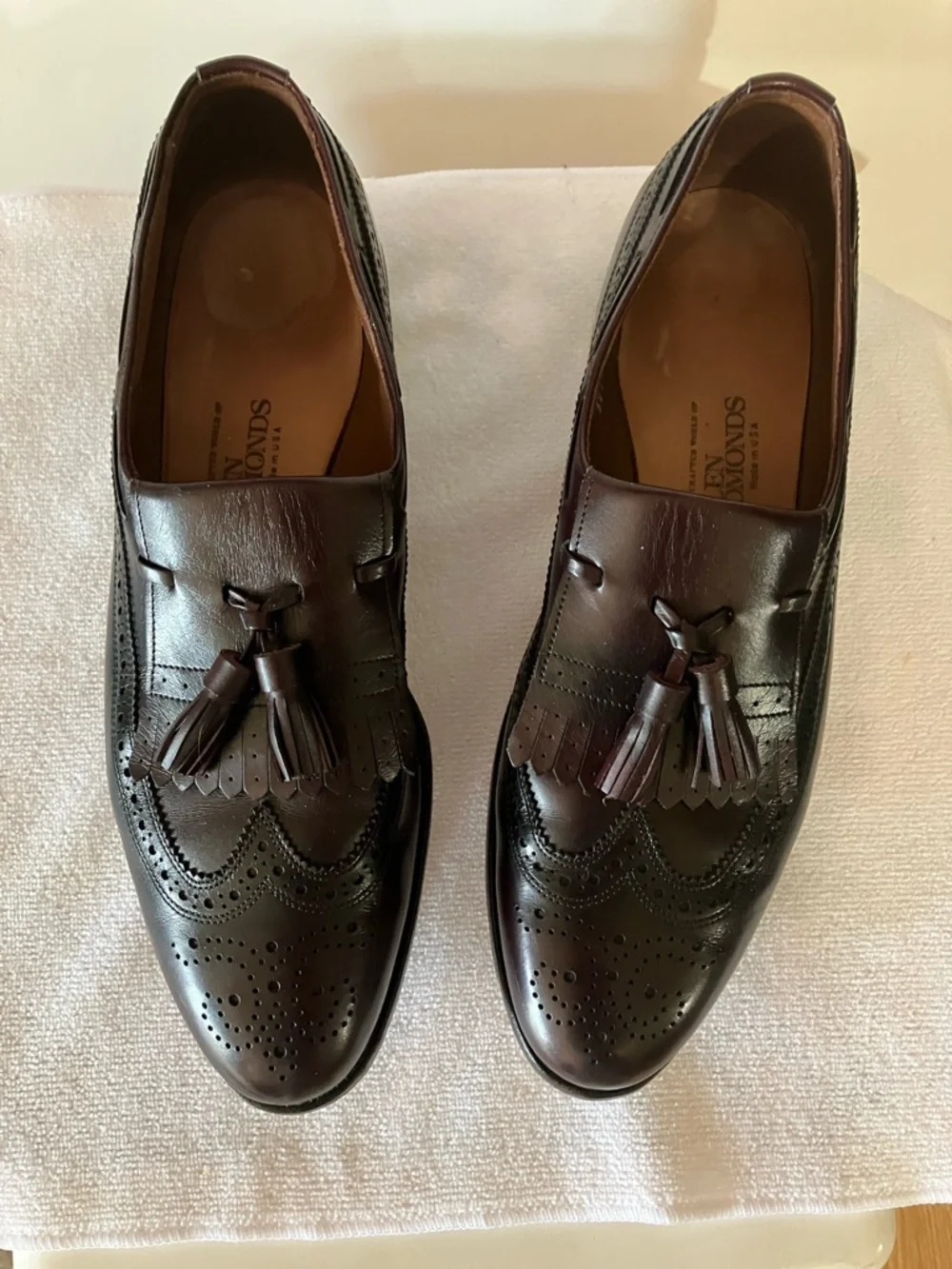 Allen Edmonds Men’s Arlington 11B Burgundy Leather w/Tassels Slip on Loafers